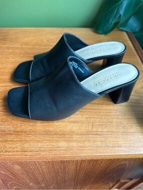 Retro 90s/Y2K Liz Claiborne Black Leather Open-Toe Block Heel Slide Sandals